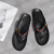 小さいハチの靴の男性の靴の新商品の小さいハチの日本人の字はつのつのしています。