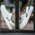 CROCS crocs男性靴の女性靴のスウィッパー2020夏の新型スニエールのビィーブーツの洞穴ブーツカージアの平底クレッシュッショッ